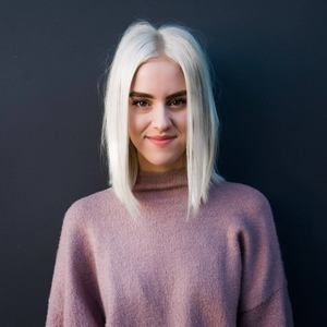 Meet your Posher, Caroline